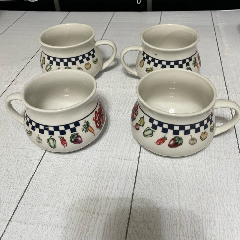 Vintage Campbell’s Soup Mugs by Gibson